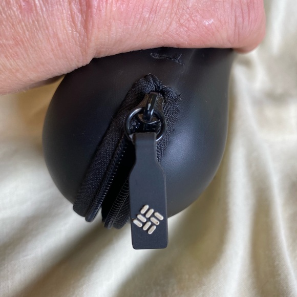 Columbia Hard Side Clam Shell Sunglass Storage Case Zip Close - Picture 5 of 5